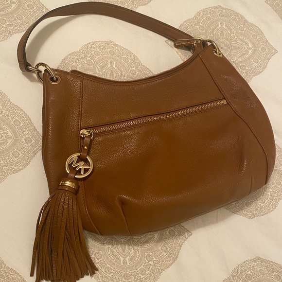 Michael Kors Leather handbag 👜 - Picture 12 of 15